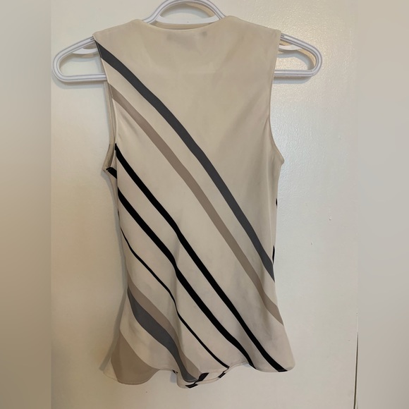 Judith and Charles sleeveless blouse - Picture 2 of 5